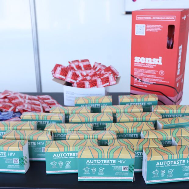 Saúde entra na folia e reforça prevenção em meio aos blocos do DF