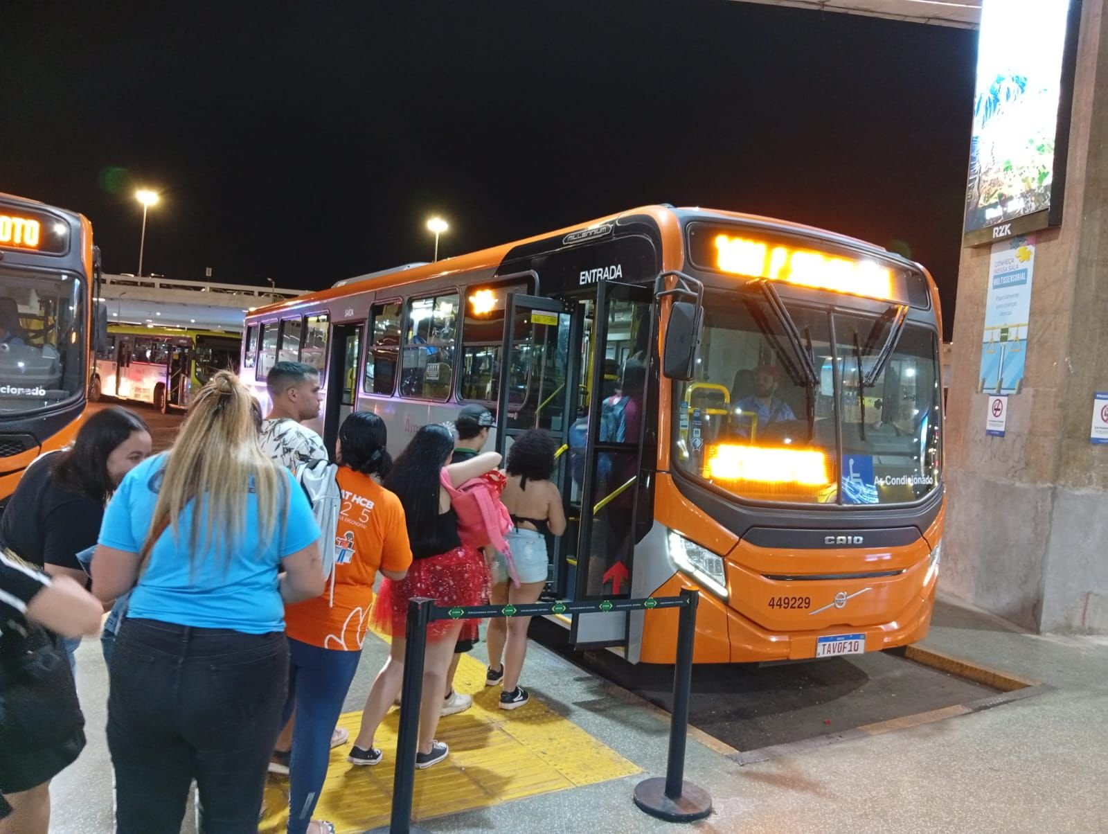 Transporte público do DF registra mais de 2,4 milhões de acessos no Carnaval 2026