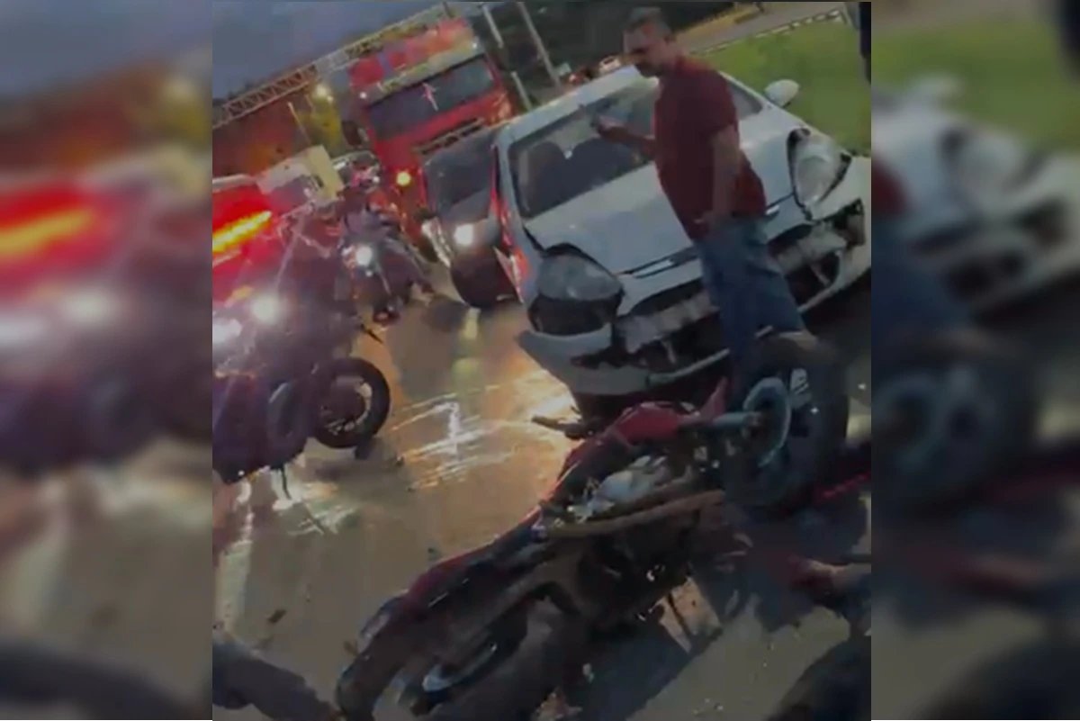 Acidente com motos e carro deixa um morto e dois feridos na BR-070