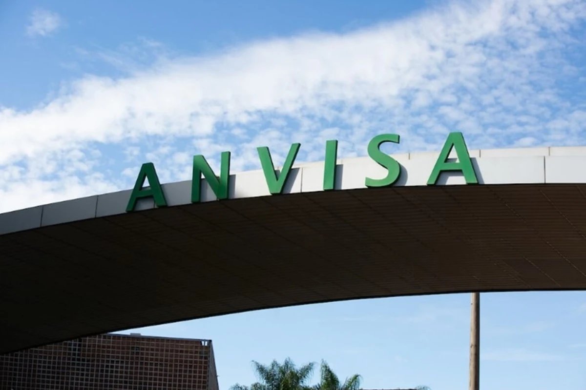 Anvisa barra remédios e produtos “naturais” vendidos sem registro