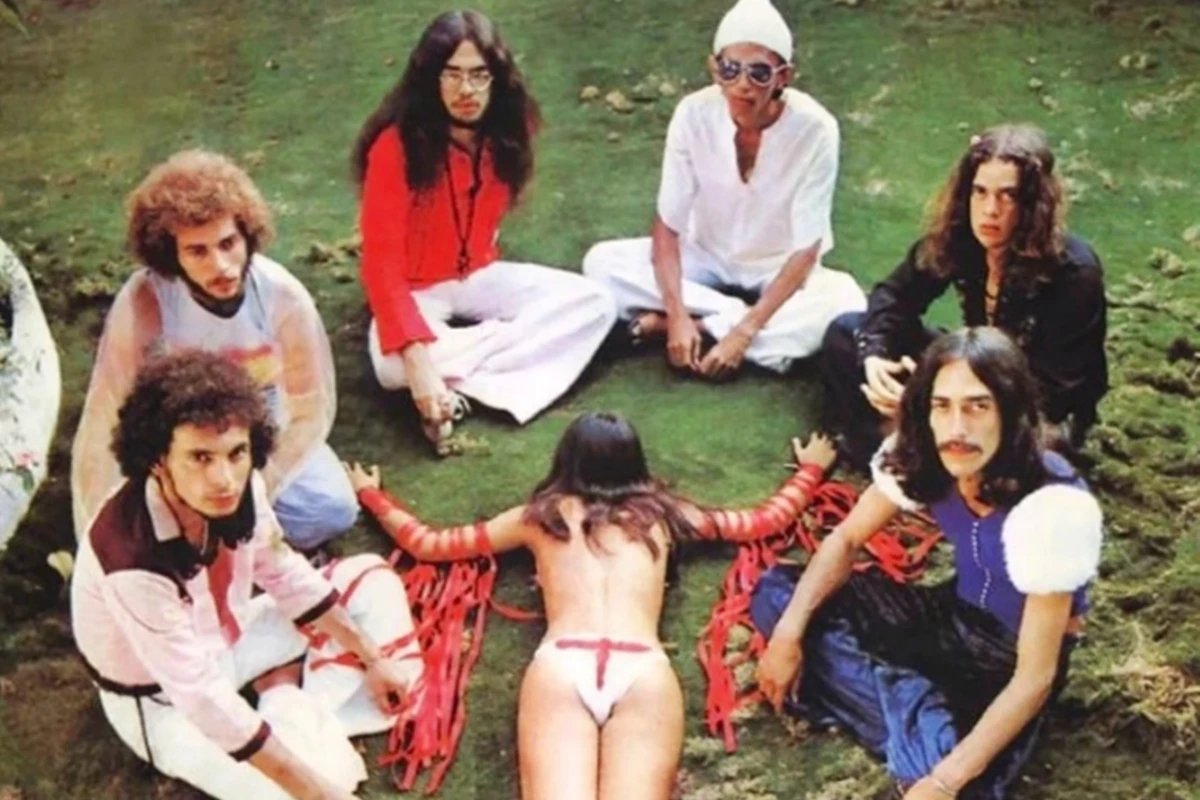 Banda recebe anistia 50 anos após censura durante a ditadura militar