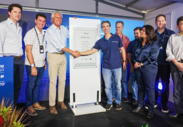 Caiado destaca avanço da energia limpa com inauguração de maior usina solar de Goiás