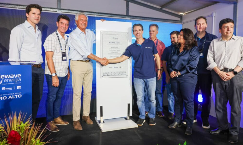Caiado destaca avanço da energia limpa com inauguração de maior usina solar de Goiás