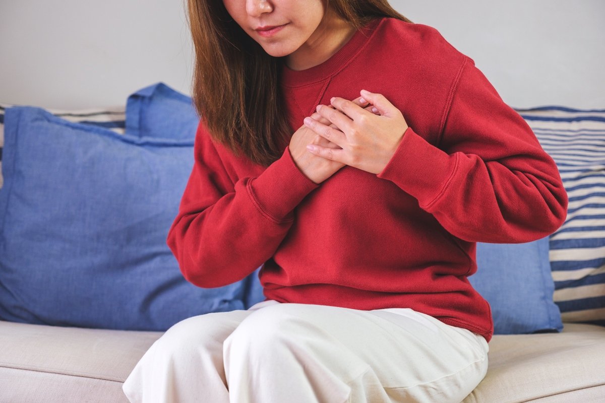 Cardiologista ensina diferença entre dor no peito de ansiedade e infarto
