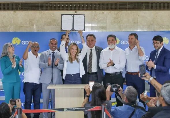 Celina Leão envia reajuste de gestores à CLDF e avança na valorização da educação pública