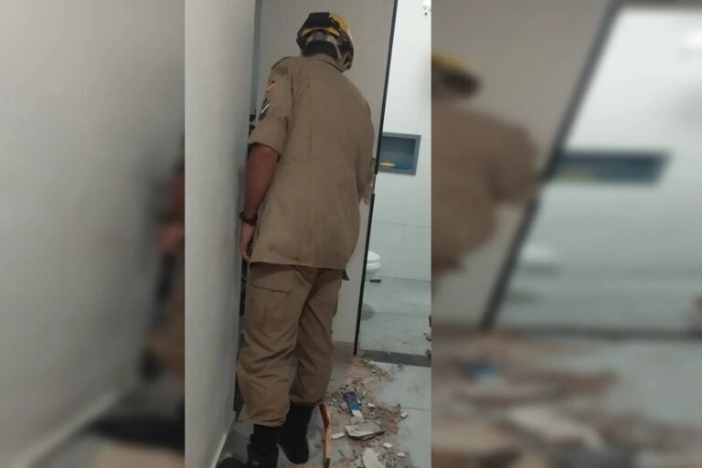 Criança de 2 anos se tranca no banheiro e é resgatada brincando