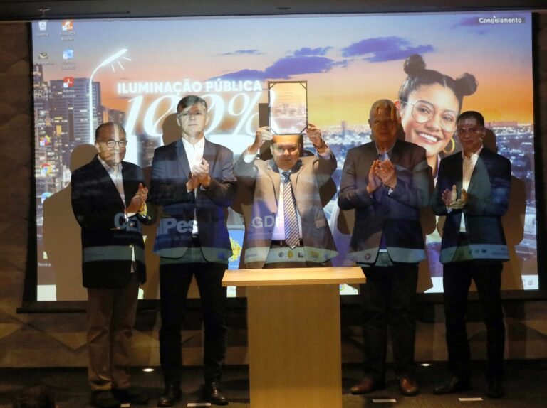 DF substitui mais de 325 mil lâmpadas e atinge 100% de LED