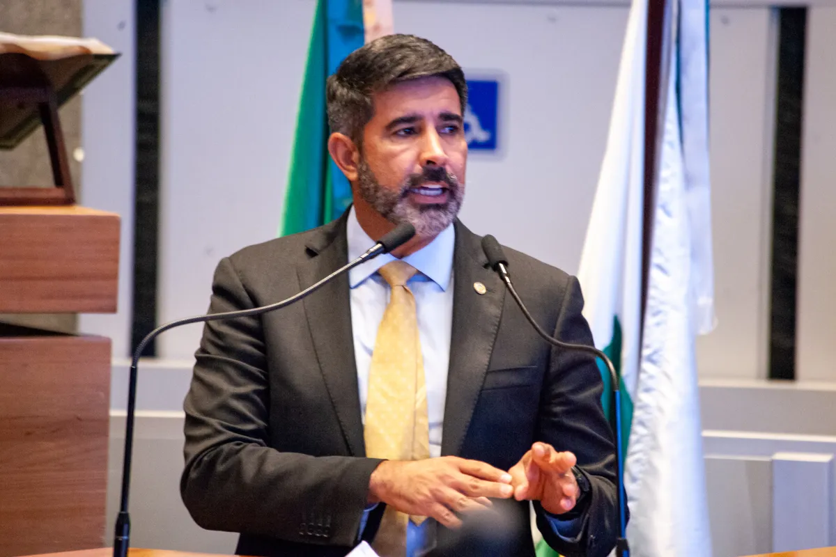 Defesa de Roosevelt Vilela marca votação do projeto do BRB