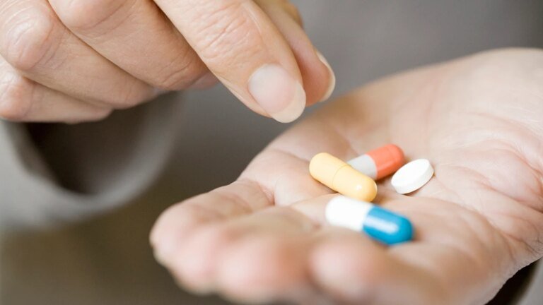 Desmame seguro de remédios psiquiátricos evita riscos à saúde. Entenda