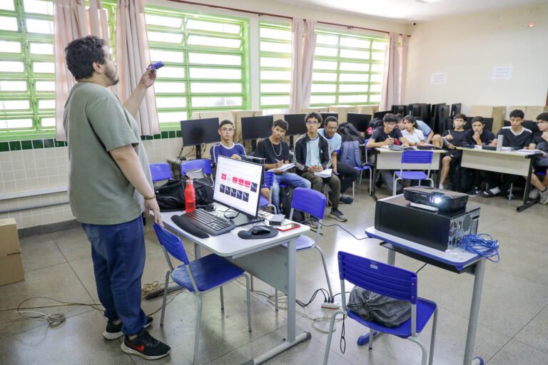 Educação em tempo integral cresce e amplia oportunidades para estudantes do DF