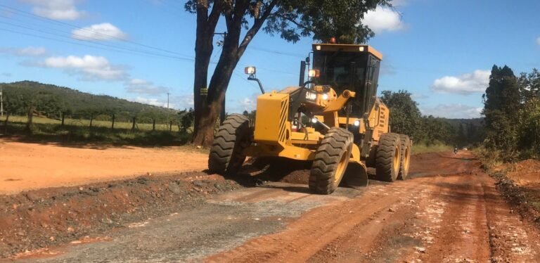GDF intensifica manutenção rural e reforça recuperação do asfalto no centro de São Sebastião