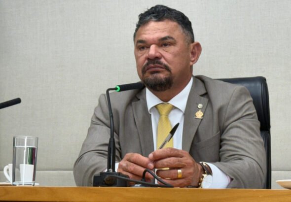 Hermeto rebate suspeitas e afirma que recursos para escolas não foram usados em aluguel