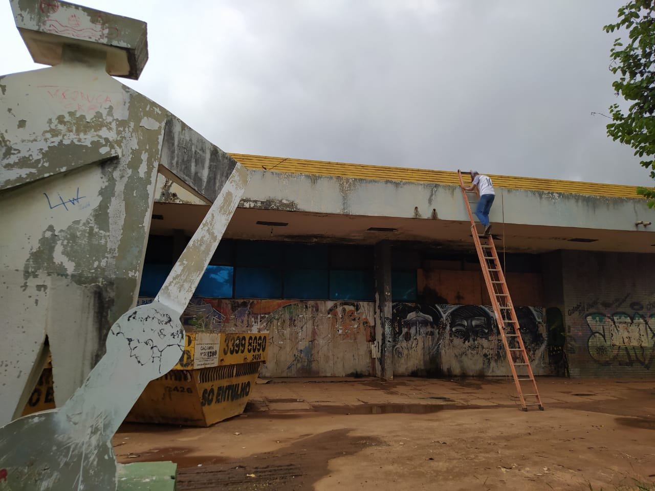 Ibaneis garante volta do Cine Itapuã e investe na memória cultural do Gama