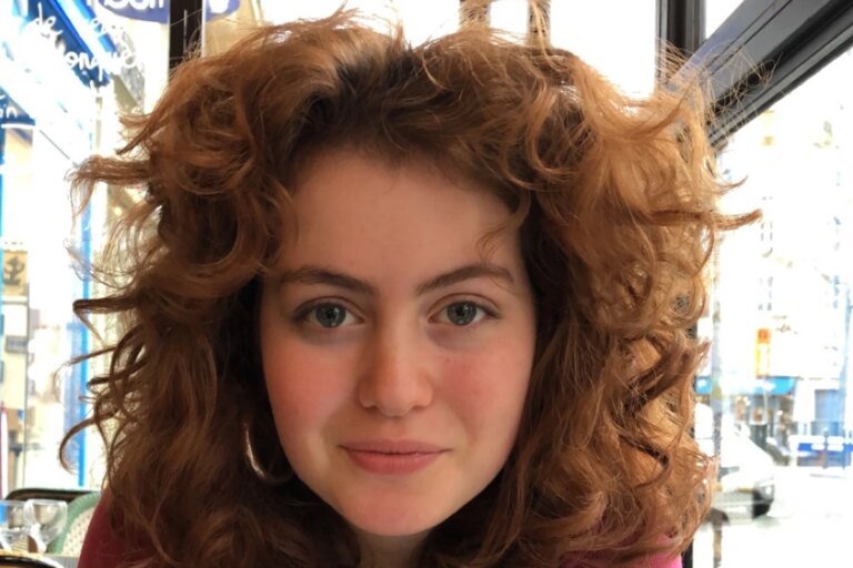 Jovem morre sangrando pelo olho após complicações de meningite