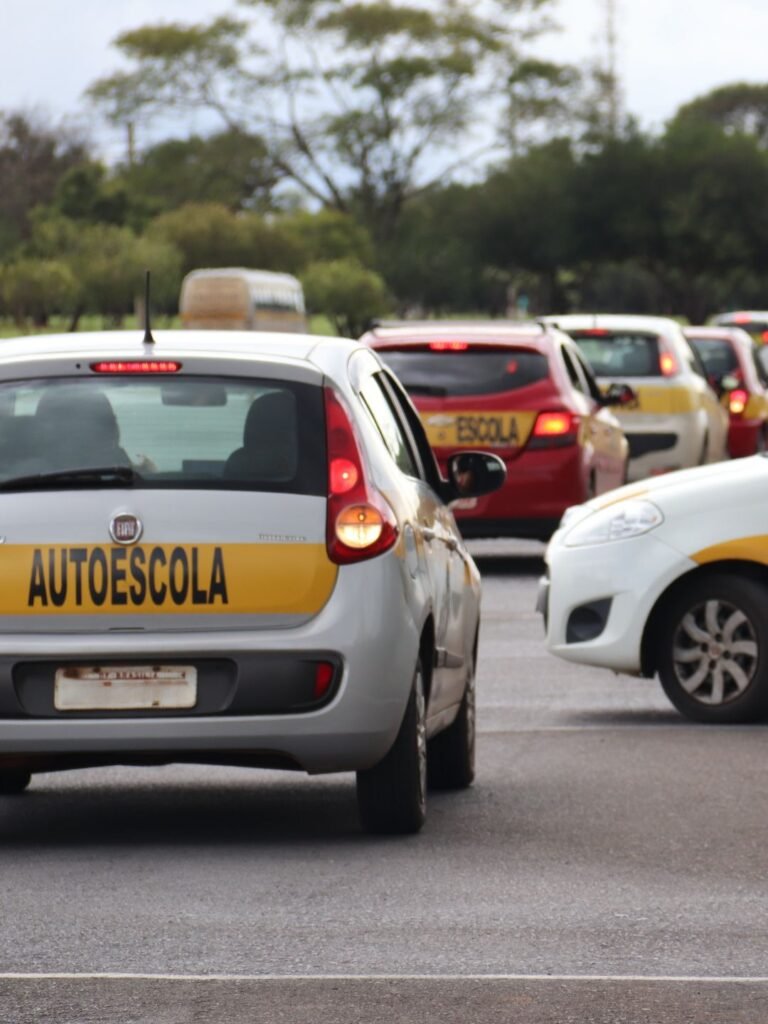 Nova instrução do Detran-DF muda credenciamento de autoescolas
