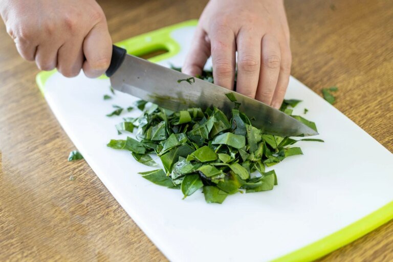 Nutri diz como chá de ora-pro-nóbis pode ajudar a controlar a glicose