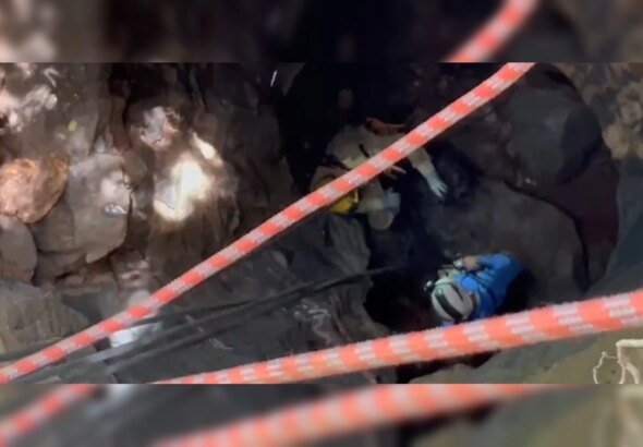 Pesquisador da UFMG despenca de 6 metros em caverna e é resgatado