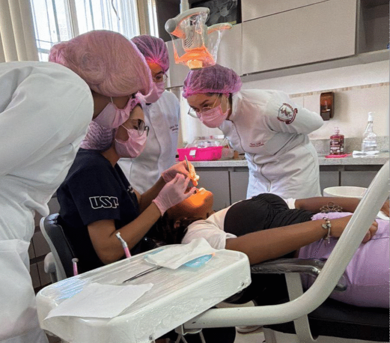 Projeto aposta na autoestima e oferece atendimento odontológico gratuito a mulheres