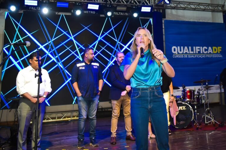 Qualifica DF certifica cerca de 2 mil alunos e amplia oportunidades de emprego no Distrito Federal