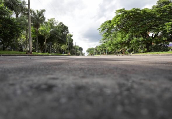 Quarta Avenida do Sudoeste tem trecho revitalizado com novo asfalto