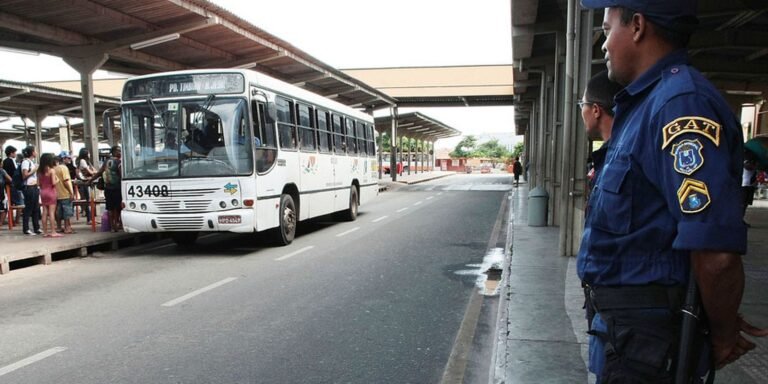 Rodoviários de São Luís fazem greve para cobrar pagamento de reajustes