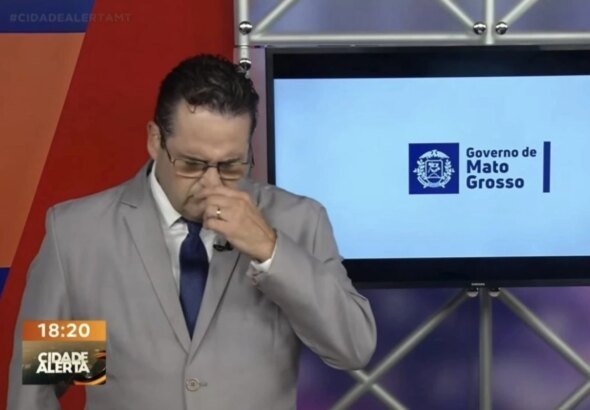 apresentador do Cidade Alerta desmaia ao vivo