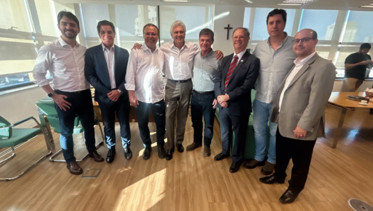 Caiado defende fortalecimento do agro e aponta desafios ao setor em encontro com lideranças em Minas