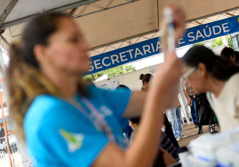 Com vacinação e atendimentos, Saúde reforça ação itinerante no Paranoá