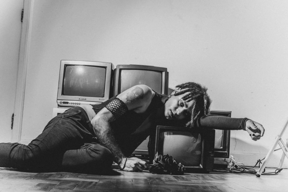 EGITOROCK, referência do underground paulistano, lança EP solo