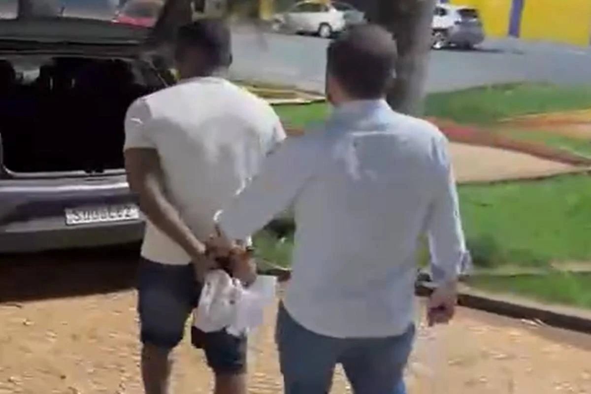 Homens são presos por estupro após dopar mulheres em boate