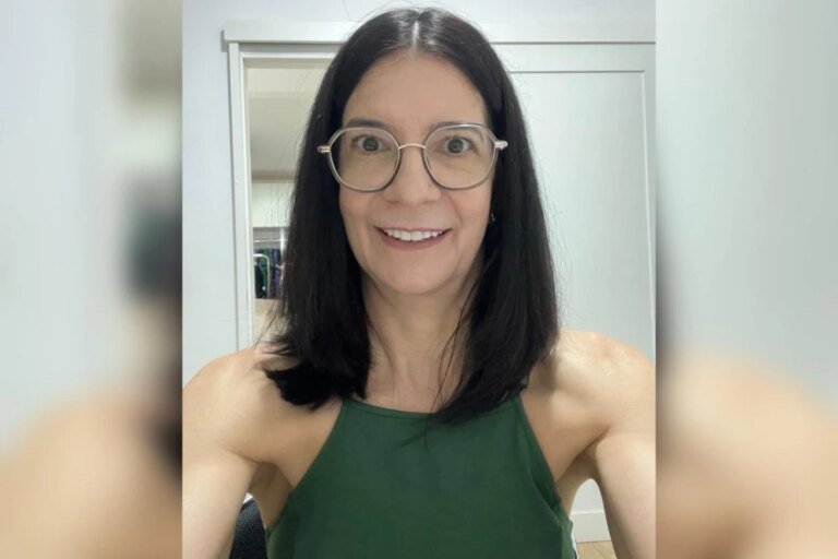 Mulher descobre doença neurológica após coceira persistente nas costas