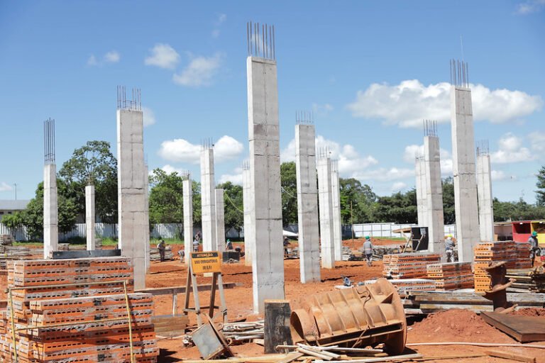Obras do Hospital do Recanto das Emas avançam e entram na fase de estrutura