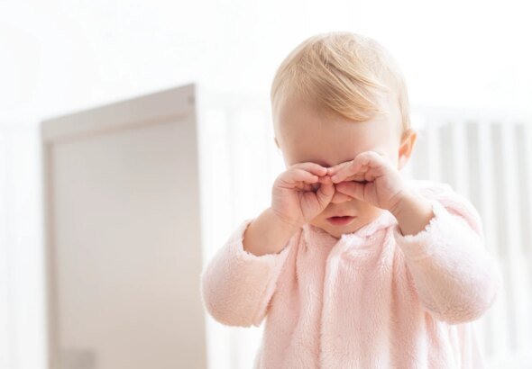 Oftalmologistas ensinam 8 sinais de que seu bebê precisa de óculos