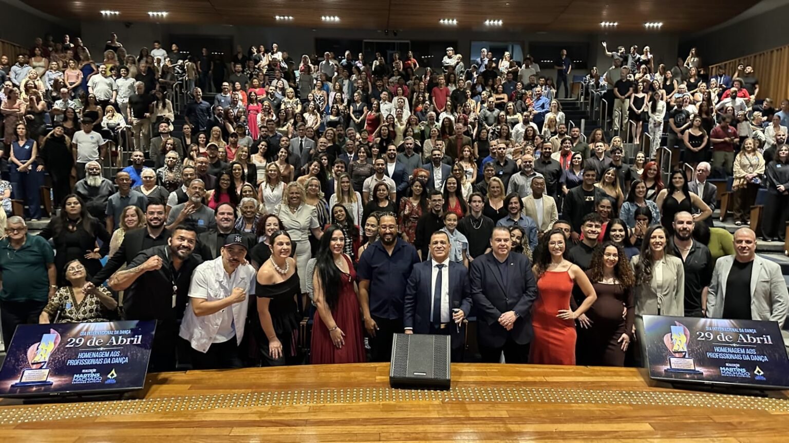 Setor de dança ganha força em evento com 500 pessoas
