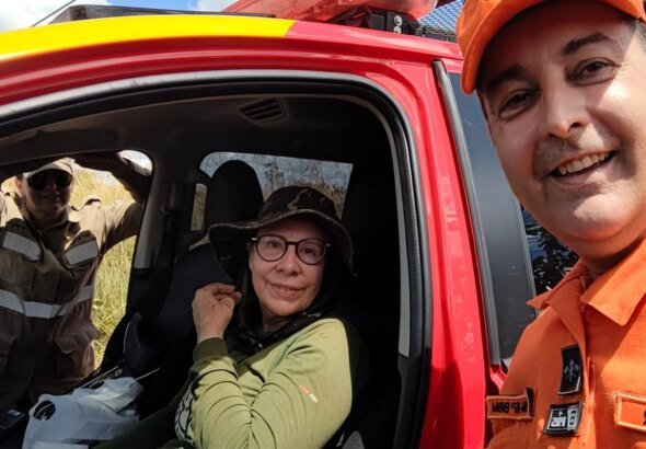 Veja fotos do resgate da professora que ficou 17h perdida em mata
