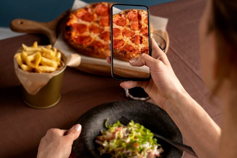 Ver vídeos de comida gordurosa pode influenciar escolhas saudáveis