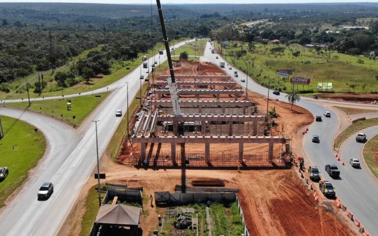 Viaduto de Planaltina entra em fase decisiva e começa a erguer estrutura principal