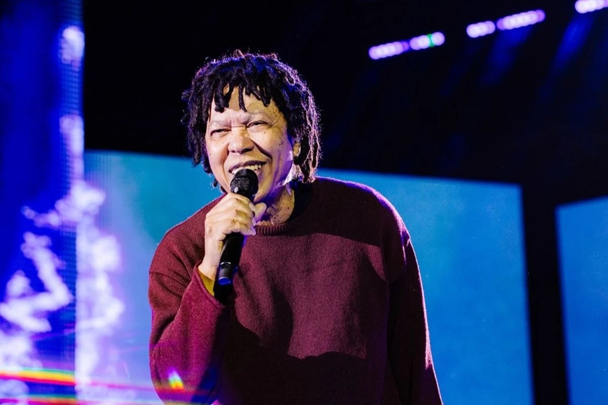 Djavan lota Allianz Parque em estreia de turnê dos 50 anos