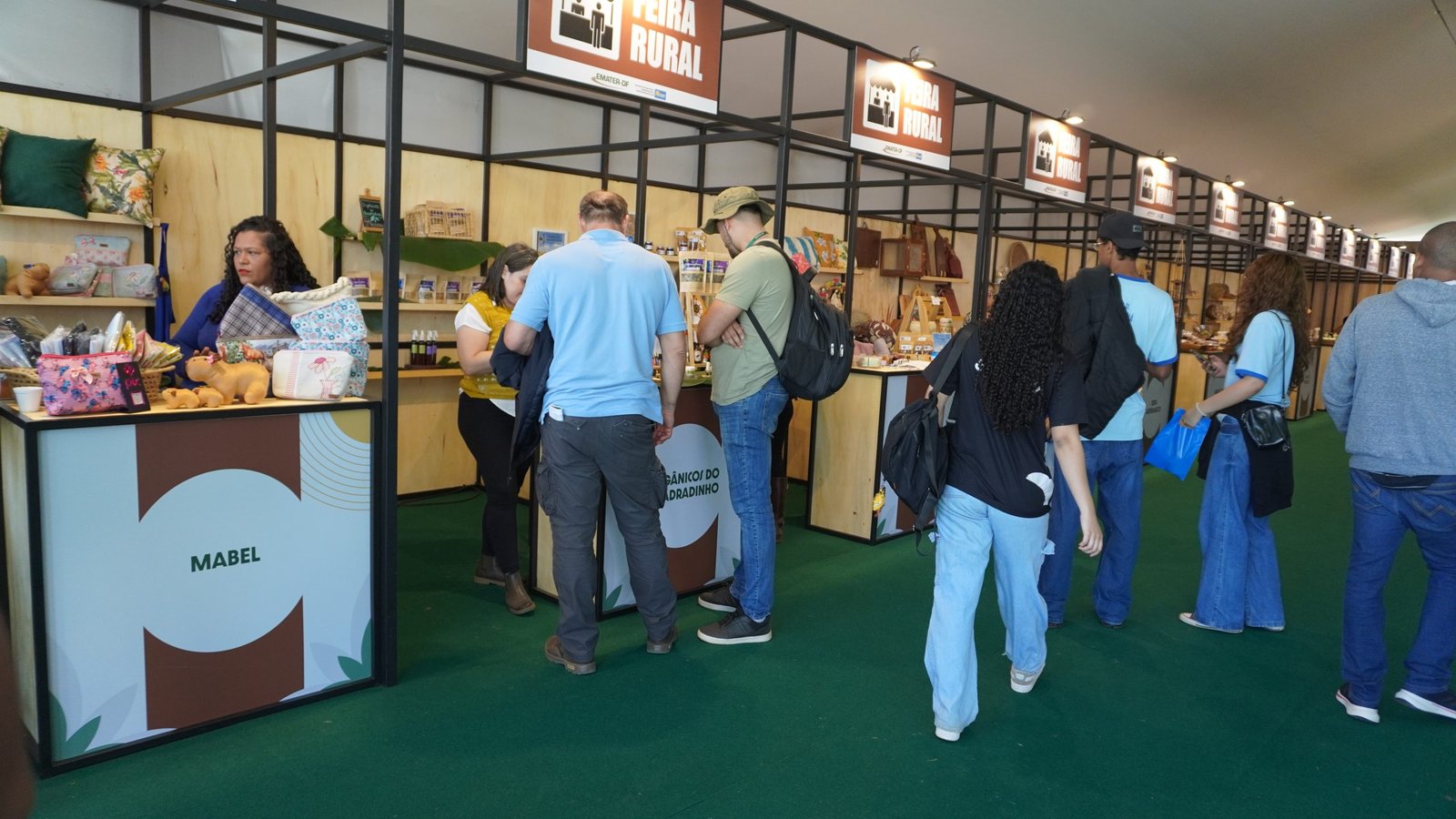 Feira Rural movimenta estande da Emater-DF na AgroBrasília 2026
