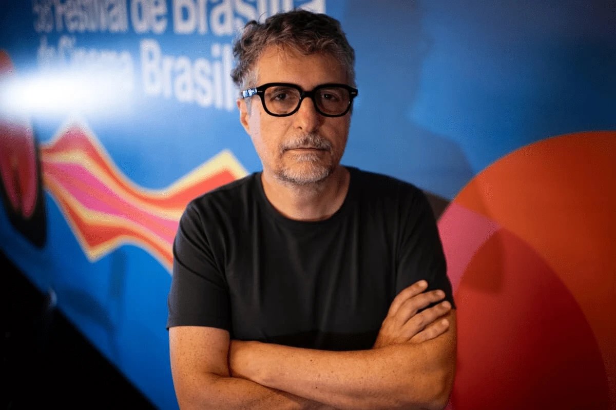 Kleber Mendonça Filho revela parte mais inusitada de maratona com O Agente Secreto