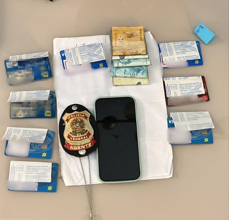 Operação da PF mira esquema de fraudes no INSS e bloqueia mais de R$ 1 milhão