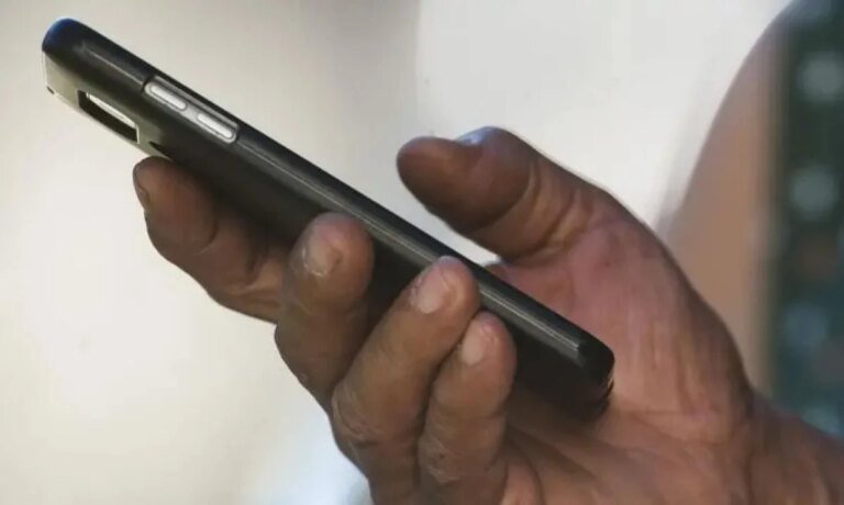 Homem chantageia ex e pede R$ 1,8 mil para não vazar vídeo íntimo dela