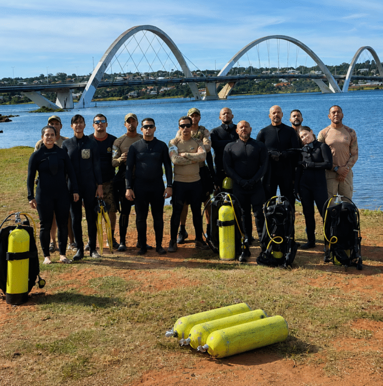 Operação recolhe cerca de 280 quilos de resíduos do Lago Paranoá